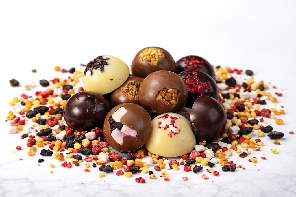 18 Luxury Solid Chocolate Domes Gift Box image 1