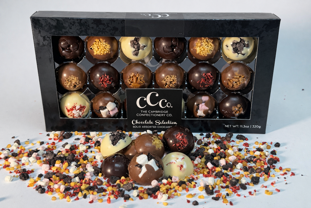 18 Luxury Solid Chocolate Domes Gift Box image 2